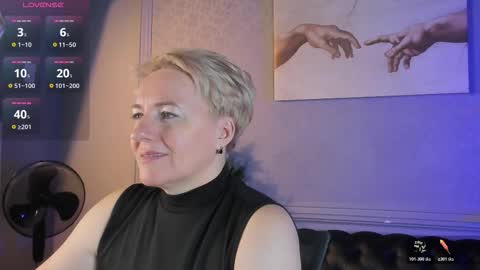 Nika online show from 11-28-25, 09:34