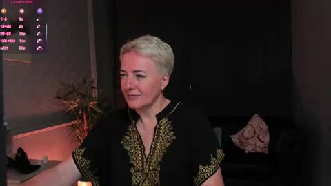 Snapshot of nika_smit chatting on 07-04-26, 05:13 Nika online show from 07-04-26, 05:13