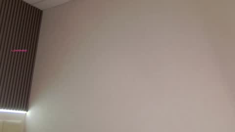 Nika online show from 09-22-25, 01:29