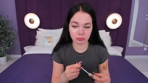 Nika online show from 01-15-25, 03:22