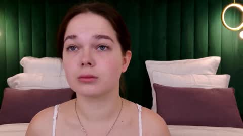 Nika online show from 09-15-25, 02:55