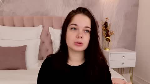 Nika online show from 10-21-25, 02:23