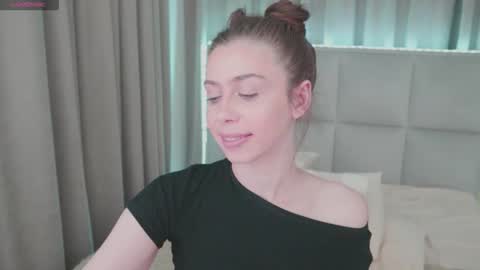 Snapshot of nikaletta chatting on 05-16-26, 12:51 Nika online show from 05-16-26, 12:51
