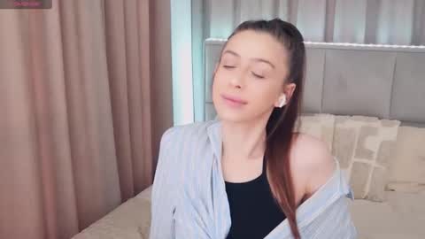 Snapshot of nikaletta chatting on 05-31-26, 02:09 Nika online show from 05-31-26, 02:09