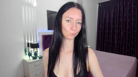 NikaLewis online show from 10-23-25, 04:56