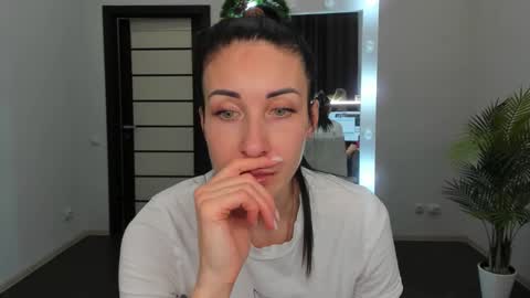 Nika online show from 12-07-24, 03:52