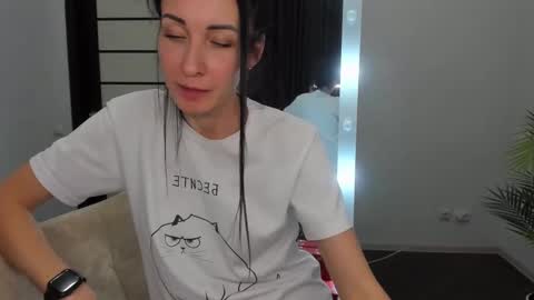 Nika online show from 12-20-24, 06:13