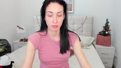 Nika online show from 12-28-24, 09:08