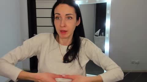 Nika online show from 01-26-25, 06:37