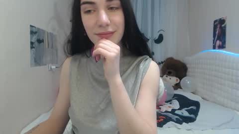 nikastarkk online show from 10-15-25, 08:03