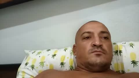 Snapshot of nikaulas chatting on 06-22-26, 04:53 Nasty Couple online show from 06-22-26, 04:53