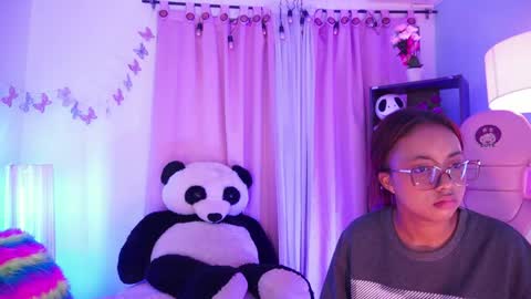 Snapshot of nikerly_hot chatting on 05-14-26, 11:39 NIKERLY online show from 05-14-26, 11:39