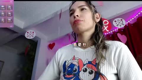Snapshot of niki_1998 chatting on 04-19-26, 11:18 Natalia online show from 04-19-26, 11:18