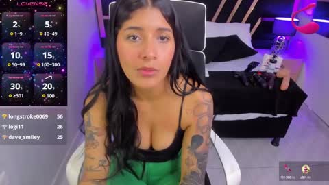 Snapshot of nikibryce_ chatting on 12-03-24, 04:50 Niki online show from 12-03-24, 04:50