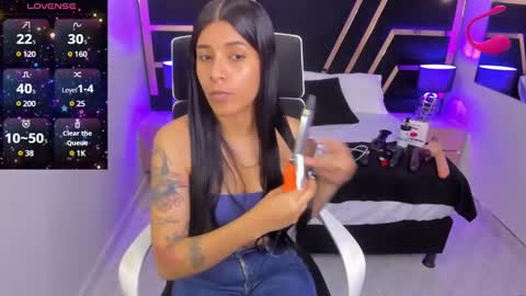 Snapshot of nikibryce_ chatting on 12-06-24, 01:33 Niki online show from 12-06-24, 01:33