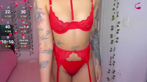 Snapshot of nikibryce_ chatting on 10-16-25, 11:28 Niki online show from 10-16-25, 11:28