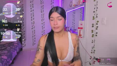 Niki online show from 12-14-25, 01:49