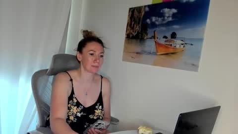 Snapshot of nikicute18 chatting on 02-14-26, 12:24 nikicute18 online show from 02-14-26, 12:24