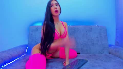 Snapshot of nikii_white chatting on 04-15-26, 05:14 nikii_white online show from 04-15-26, 05:14