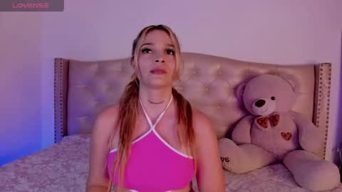 Snapshot of nikiibrooks chatting on 04-29-26, 02:37 Niikii online show from 04-29-26, 02:37