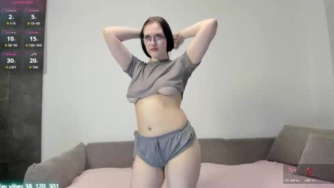 Nicole online show from 03-28-26, 08:03