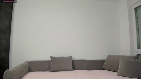 Nicole online show from 04-21-26, 11:27