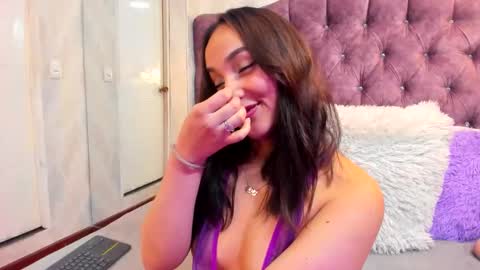 Snapshot of nikiisantana chatting on 01-14-26, 02:01 Nikki online show from 01-14-26, 02:01