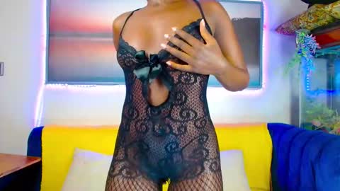 Snapshot of nikita_mimi chatting on 10-19-25, 08:31 Nikita online show from 10-19-25, 08:31