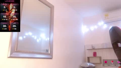 Snapshot of nikitakisskm chatting on 12-27-24, 02:22 nikitakisskm online show from 12-27-24, 02:22