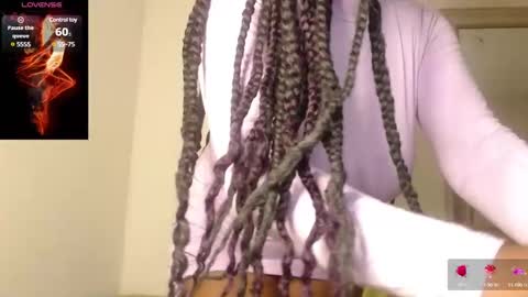 Snapshot of nikitakisskm chatting on 12-31-24, 12:36 nikitakisskm online show from 12-31-24, 12:36