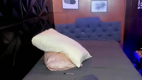 NikitaNormanson online show from 01-07-25, 12:24