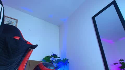 Nikkenyx online show from 06-18-26, 09:47