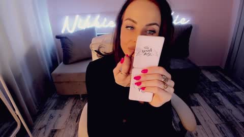 nikki_blondiee online show from 01-29-25, 03:44