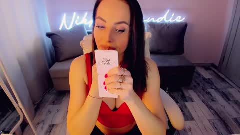 nikki_blondiee online show from 02-14-25, 04:04