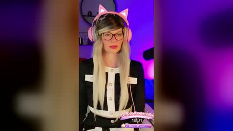 Snapshot of nikki_goldberg chatting on 04-22-26, 11:34 Kitty Chatte online show from 04-22-26, 11:34