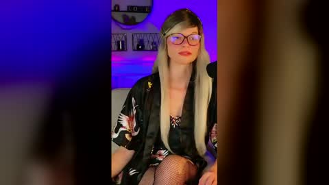 Snapshot of nikki_goldberg chatting on 05-07-26, 08:03 Kitty Chatte online show from 05-07-26, 08:03