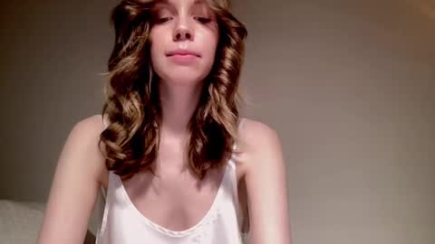 Snapshot of nikki_mi chatting on 12-20-24, 01:43 Nikki online show from 12-20-24, 01:43