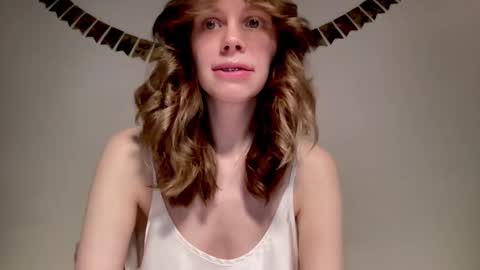 Snapshot of nikki_mi chatting on 12-26-24, 10:16 Nikki online show from 12-26-24, 10:16