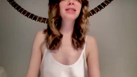 Snapshot of nikki_mi chatting on 12-29-24, 10:12 Nikki online show from 12-29-24, 10:12