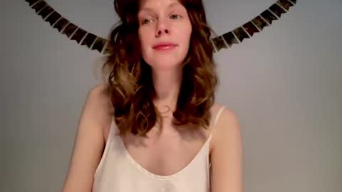 Snapshot of nikki_mi chatting on 01-10-25, 10:06 Nikki online show from 01-10-25, 10:06