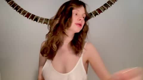 Snapshot of nikki_mi chatting on 01-12-25, 10:12 Nikki online show from 01-12-25, 10:12