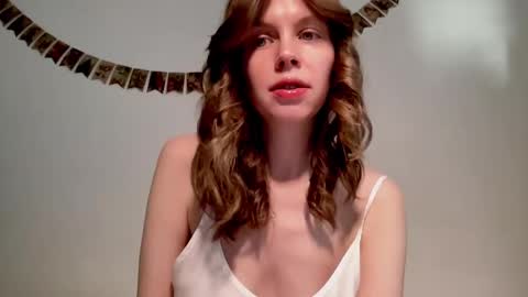 Snapshot of nikki_mi chatting on 01-17-25, 10:11 Nikki online show from 01-17-25, 10:11