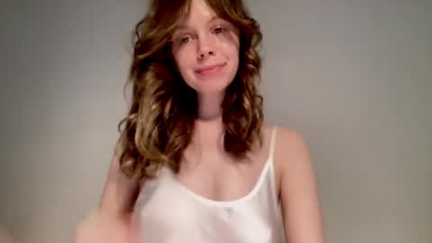 Snapshot of nikki_mi chatting on 03-08-25, 01:14 Nikki online show from 03-08-25, 01:14