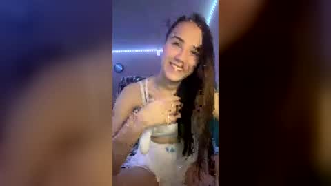 Snapshot of nikki_sweats chatting on 06-17-26, 10:10 Nikki online show from 06-17-26, 10:10