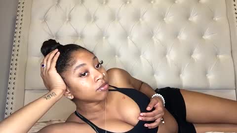Snapshot of nikkib333 chatting on 02-26-25, 04:47 NikkiB online show from 02-26-25, 04:47
