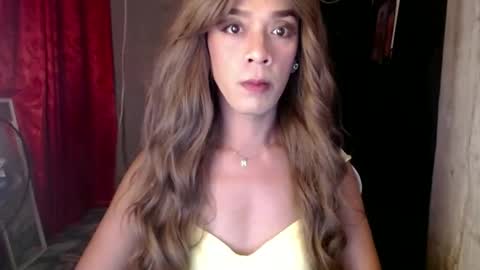 Snapshot of nikkie_dragon chatting on 01-10-25, 09:55 nikkie online show from 01-10-25, 09:55