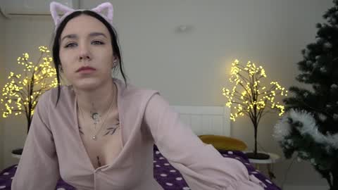 Snapshot of nikkigoldx chatting on 01-14-25, 09:45 Nikki online show from 01-14-25, 09:45