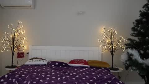 Snapshot of nikkigoldx chatting on 01-14-25, 12:56 Nikki online show from 01-14-25, 12:56