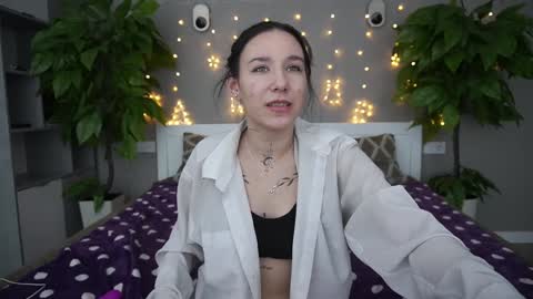Snapshot of nikkigoldx chatting on 02-01-25, 07:23 Nikki online show from 02-01-25, 07:23