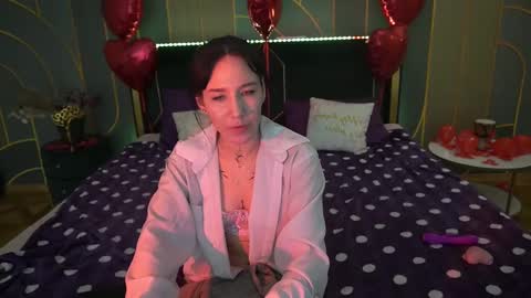 Snapshot of nikkigoldx chatting on 02-19-25, 11:57 Nikki online show from 02-19-25, 11:57